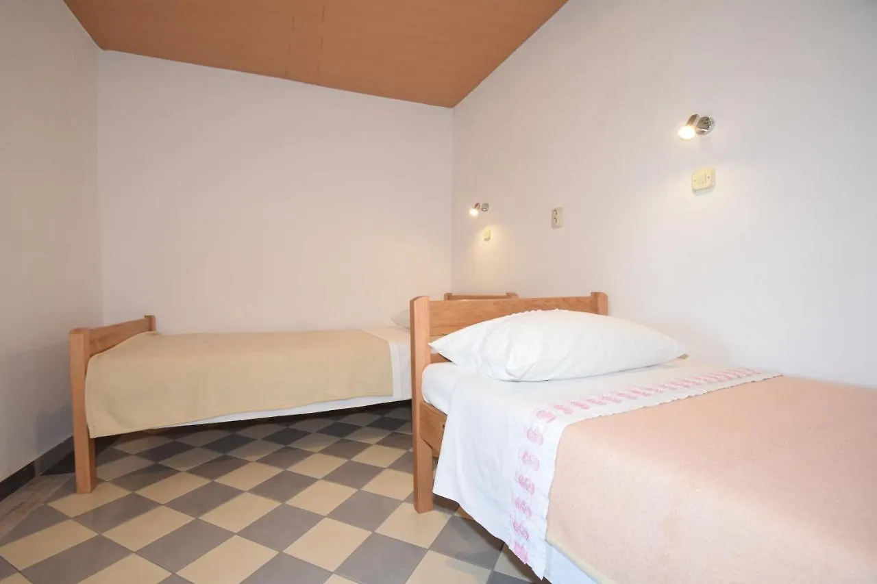 Apartmani Kata Starigrad Paklenica Chorwacja